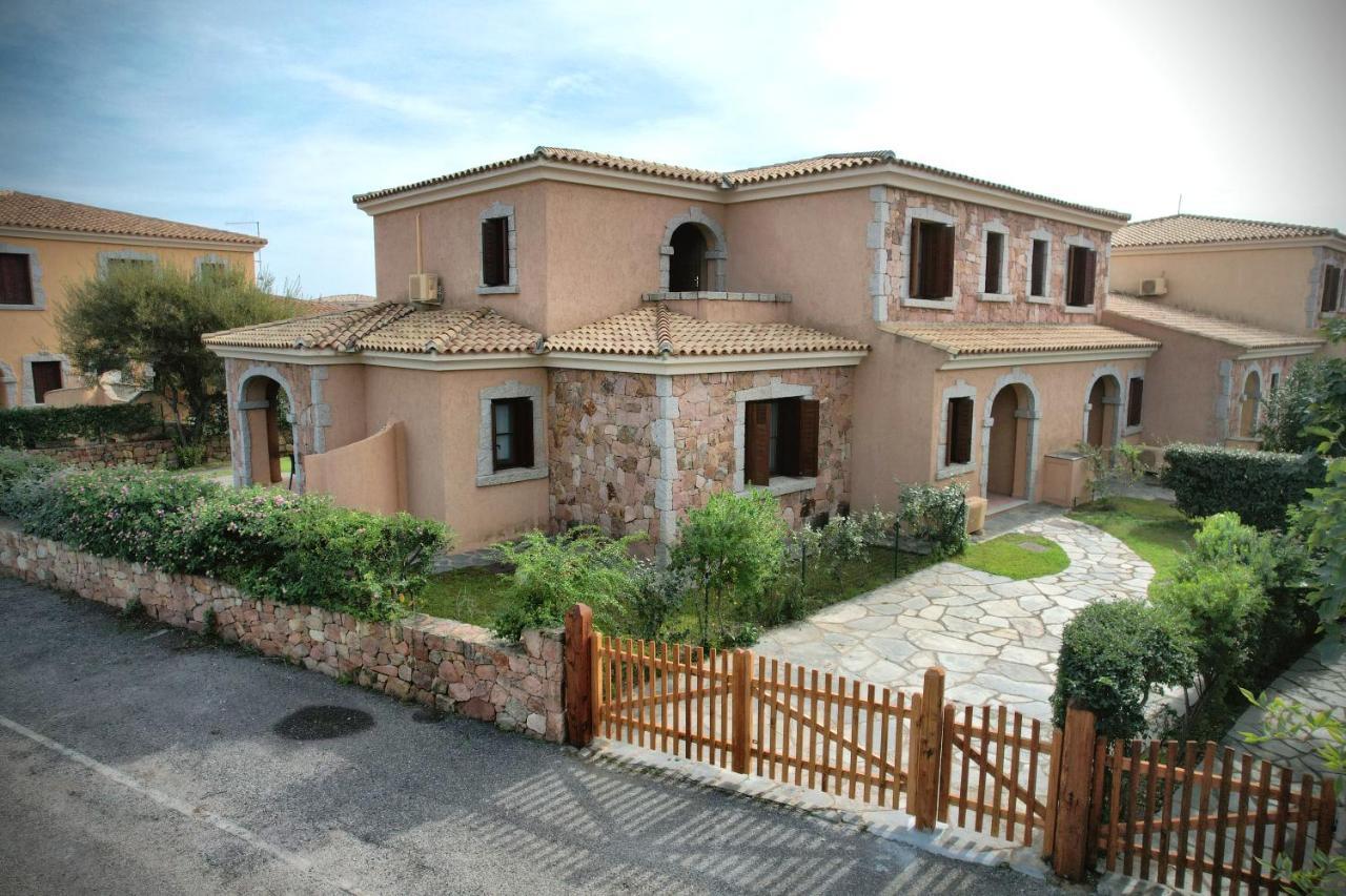 Ville Del Mar San Teodoro  Kültér fotó