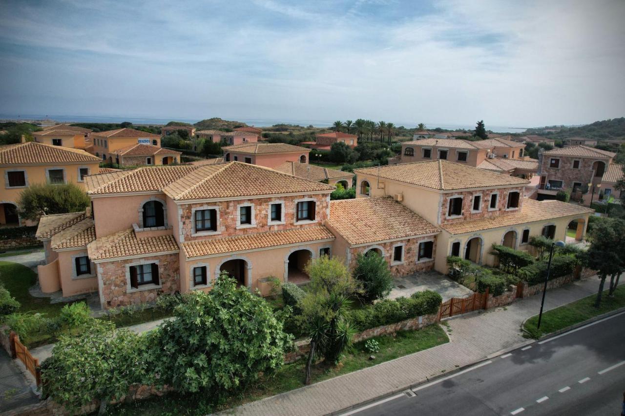 Ville Del Mar San Teodoro  Kültér fotó